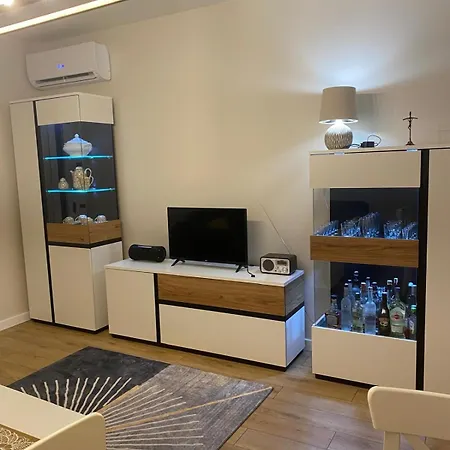 Apartament 2 Pok Z Ogrodem
